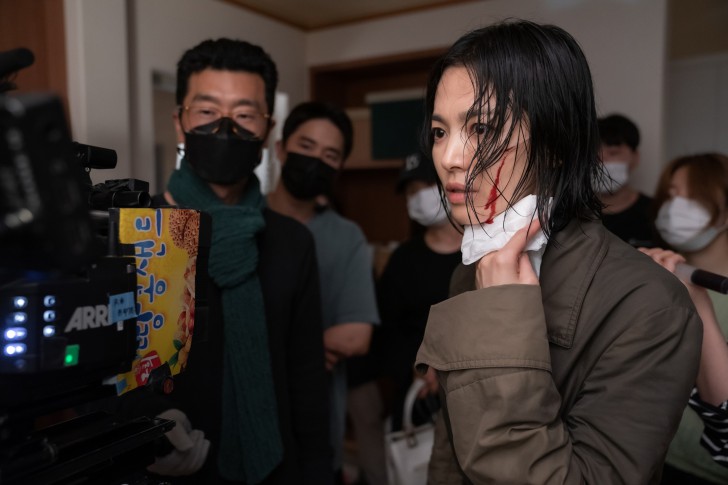 ยืนหนึ่งสมศักดิ์ศรี! The Glory ภาค 2 ครองอันดับ 1 ทั่วโลกบนชาร์ต Netflix ในสัปดาห์แรกที่เปิดตัว ด้วยยอดรับชมสูงกว่า 124 ล้านชั่วโมง