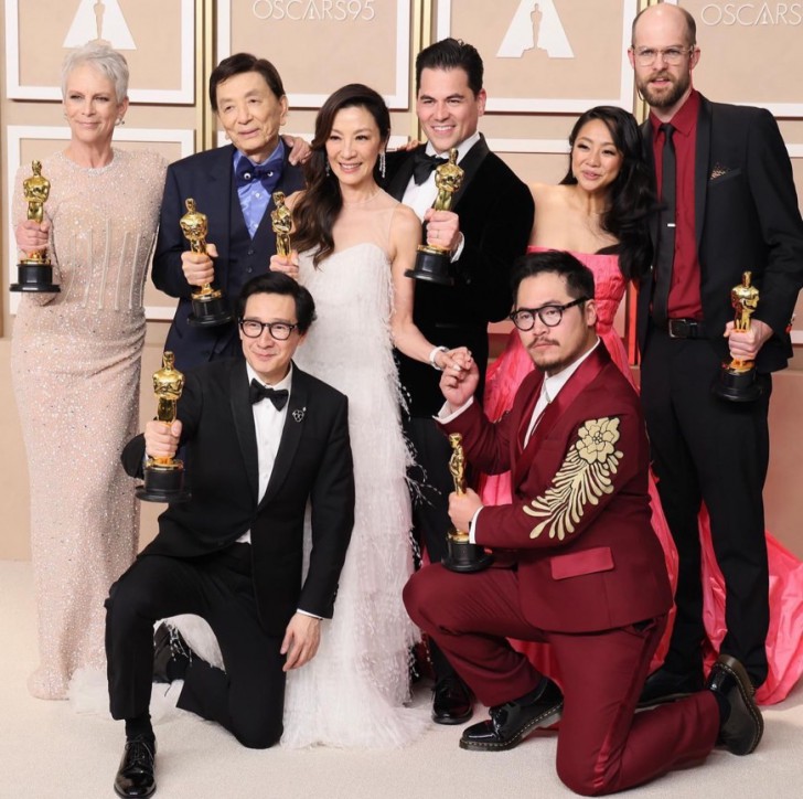 เอ็ม พิคเจอร์ส เฮ!!! Everything Everywhere All at Once มงลง กวาดรางวัลออสการ์กลับบ้านเพียบ ด้าน The Whale คว้าไป 2 รางวัล