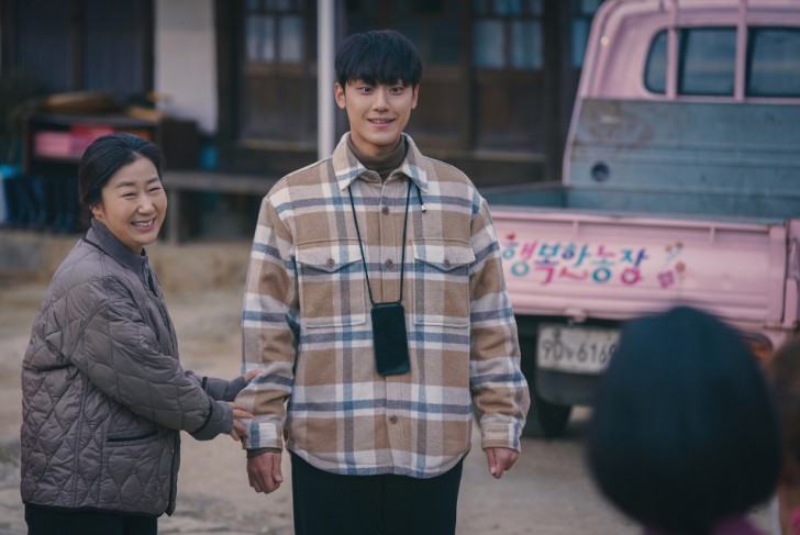 เนื้อหาแนะนำบน Netflix ประจำเดือนเมษายน 2566