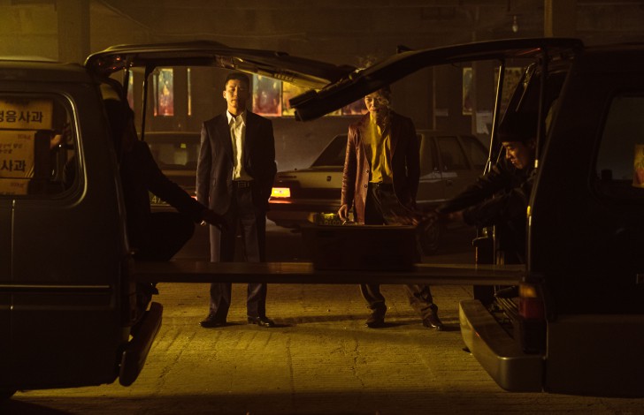 เดือดเอกฉันท์แบบไม่มีใครค้าน! ภาพยนตร์เกาหลีเปิดรีวิวมาดีที่สุดแห่งปี “The Devil’s Deal ดีลนรกคนกินชาติ” เตรียมเปิดโปงความชั่วสุดมันส์ ระทึกแบบลืมหายใจ 27 เมษายนนี้ ในโรงภาพยนตร์