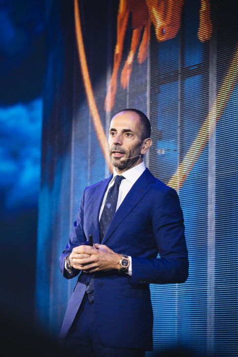 เผยโฉม Lamborghini Revuelto” รถซูเปอร์สปอร์ตปลั๊กอินไฮบริด ฉลองครบรอบ 60 ปีค่ายกระทิงดุ