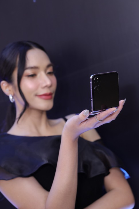 เสียวหมี่เปิดตัว Xiaomi 14T Series ชูคอนเซ็ปต์ Master light, capture night พร้อม Xiaomi MIX Flip