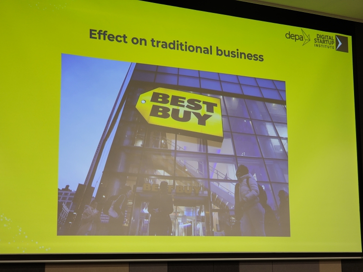 เปิดมุมมอง AI กับธุรกิจ Retail ตอบโจทย์ลูกค้าในยุคดิจิทัล เปิดมุมมอง AI กับธุรกิจ Retail ตอบโจทย์ลูกค้าในยุคดิจิทัล