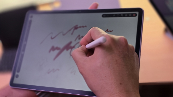 ไม่ต้องแบกโน้ตบุ๊คอีกต่อไป รู้จัก HUAWEI MatePad 11.5" 2025 แท็บเล็ตที่มาแทนโน้ตบุ๊ค ไม่ต้องแบกโน้ตบุ๊คอีกต่อไป รู้จัก HUAWEI MatePad 11.5" 2025 แท็บเล็ตที่มาแทนโน้ตบุ๊ค