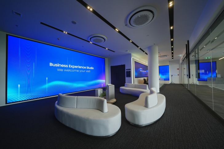 พาชม Samsung Business Experience Studio สำหรับลูกค้าองค์กร ใหญ่ที่สุดในเอเชียตะวันออกเฉียงใต้ และโอเชียเนีย พาชม Samsung Business Experience Studio สำหรับลูกค้าองค์กร ใหญ่ที่สุดในเอเชียตะวันออกเฉียงใต้ และโอเชียเนีย
