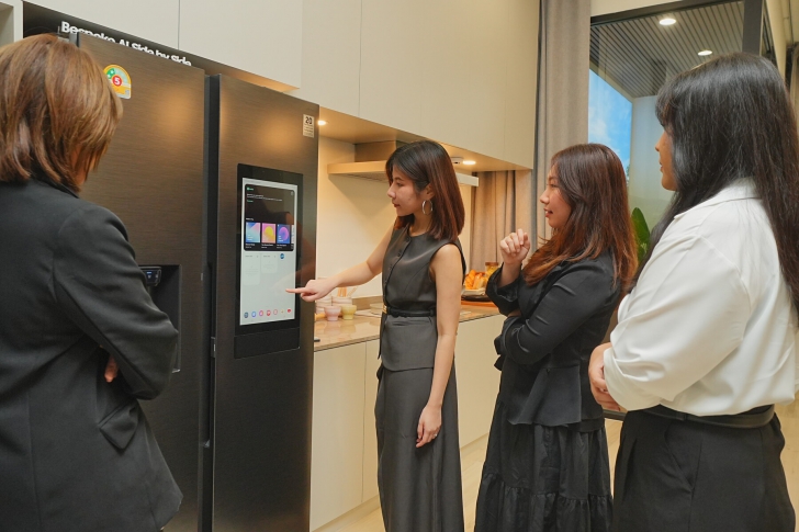 พาชม Samsung Business Experience Studio สำหรับลูกค้าองค์กร ใหญ่ที่สุดในเอเชียตะวันออกเฉียงใต้ และโอเชียเนีย พาชม Samsung Business Experience Studio สำหรับลูกค้าองค์กร ใหญ่ที่สุดในเอเชียตะวันออกเฉียงใต้ และโอเชียเนีย