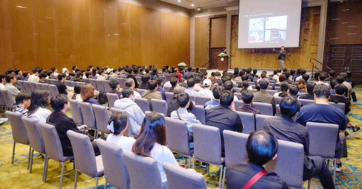 Red x Blue Pill 2026 มีผู้เข้าร่วมงานอย่างคับคั่ง