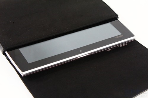 Asus Eee Pad Slider : เมื่อนำเเท็บเล็ตจับคู่กับคีย์บอร์ดได้อย่างลงตัว