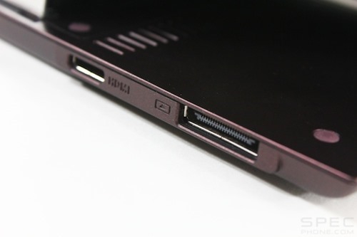 Asus Eee Pad Slider : เมื่อนำเเท็บเล็ตจับคู่กับคีย์บอร์ดได้อย่างลงตัว