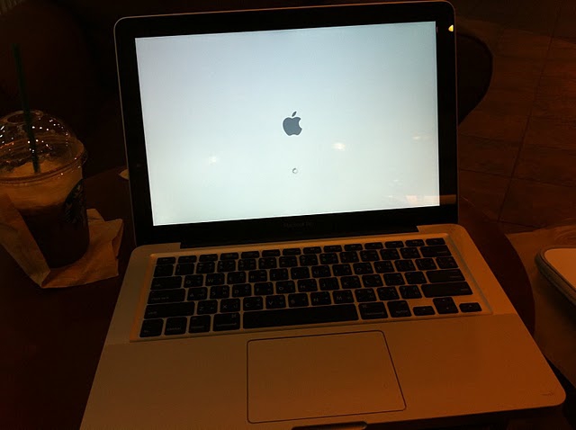 Macbook Pro (MBP) ฉบับ เรียกน้ำย่อย....น้ำลายสอ....THAIWARE EDITION Macbook Pro (MBP) ฉบับ เรียกน้ำย่อย....น้ำลายสอ....THAIWARE EDITION