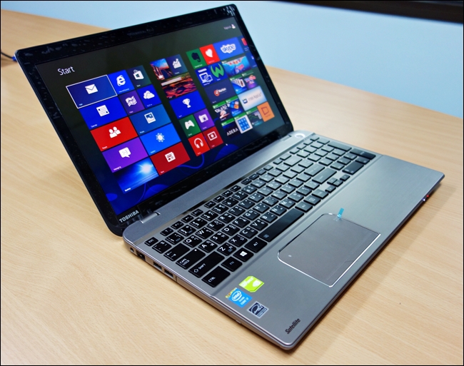 รีวิวโน้ตบุ๊ค Toshiba Satellite P50-A102X รีวิวโน้ตบุ๊ค Toshiba Satellite P50-A102X