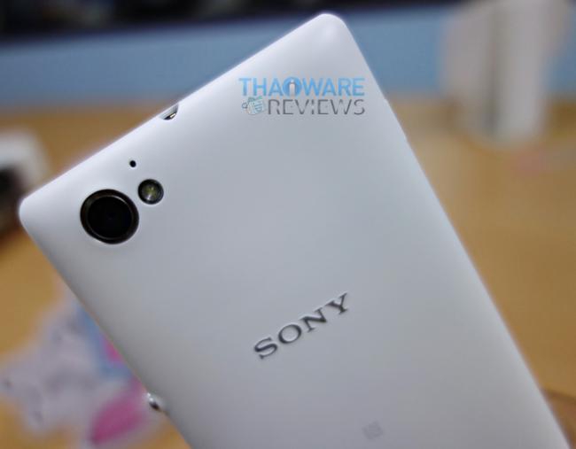 ตัวเครื่อง Xperia M_05