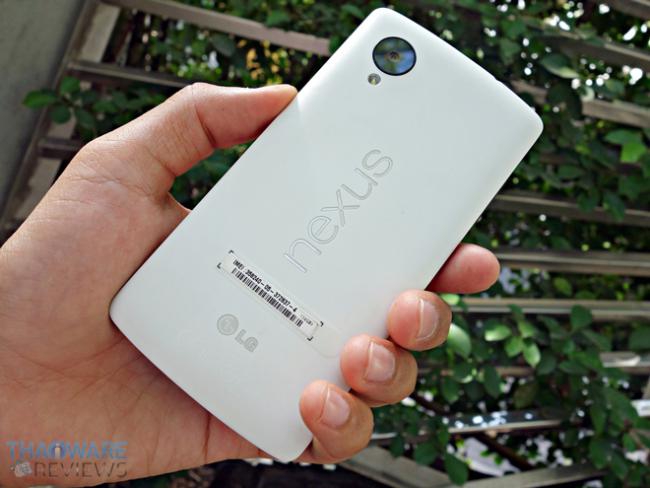 ด้านหลัง Nexus 5