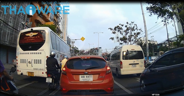 Day_01_blur_logo Day_01_blur_logo