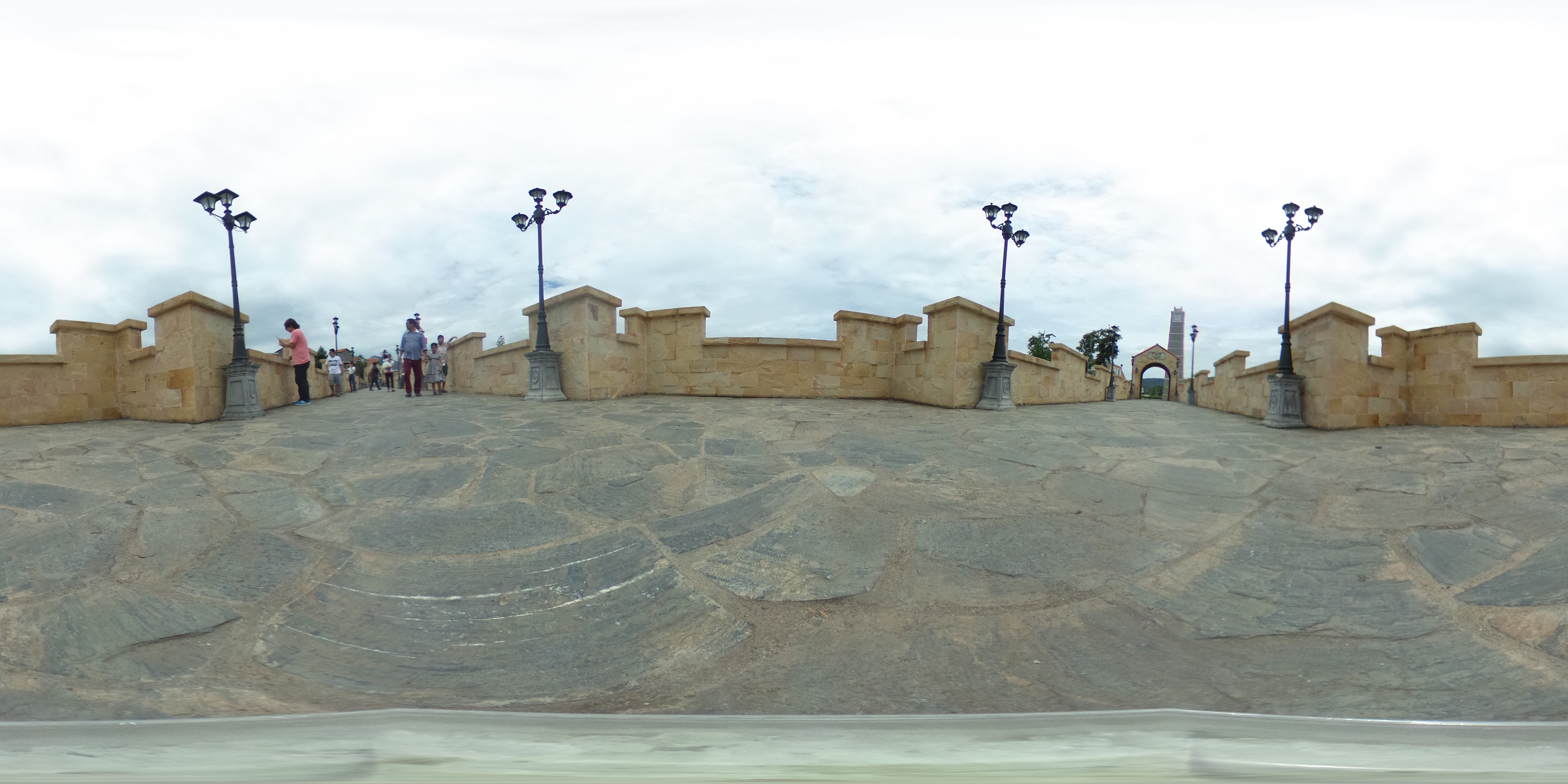 RICOH THETA S Camera 360 เพียงแชะเดียวก็สามารถเก็บภาพได้ทุกมุม หมุนดูได้ทุกองศา RICOH THETA S Camera 360 เพียงแชะเดียวก็สามารถเก็บภาพได้ทุกมุม หมุนดูได้ทุกองศา