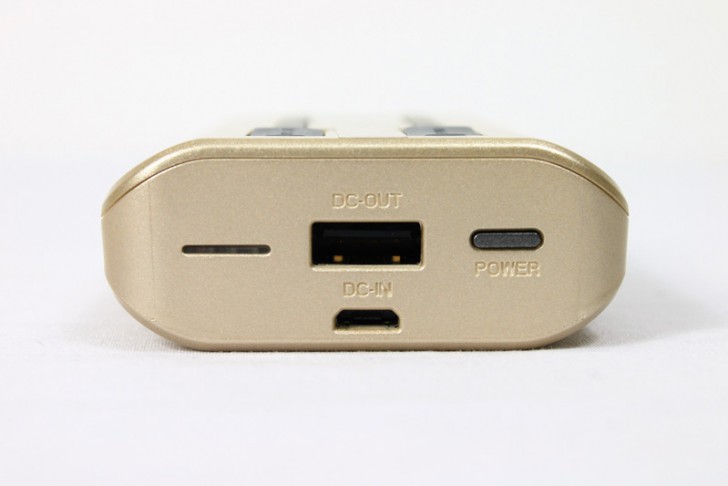 iWALK แบตฯ สำรองที่มาพร้อมกับสายชาร์จในตัวและเสียงแจ้งเตือนการใช้งาน