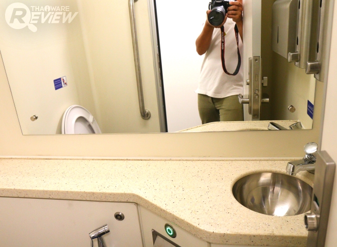 พานั่งรถไฟด่วนพิเศษขบวนใหม่ของ การรถไฟแห่งประเทศไทย