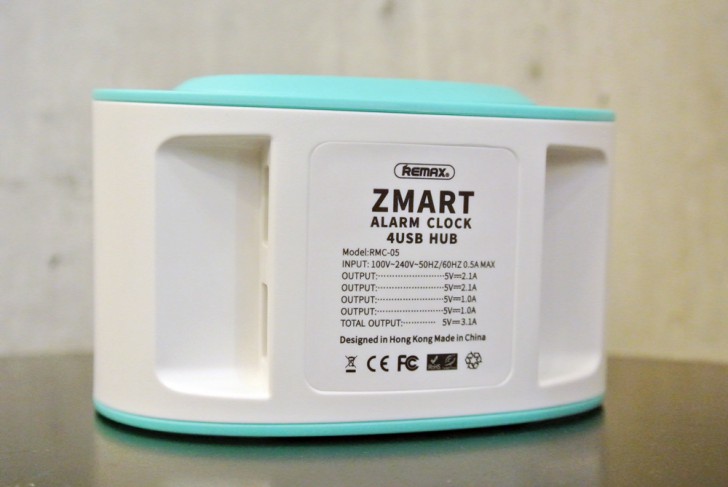 สะดวกกับการดูเวลา พร้อมชาร์จไฟ ผ่านนาฬิกาปลุกพร้อม USB ชาร์จ Remax Hub Alarm Clock 4 USB