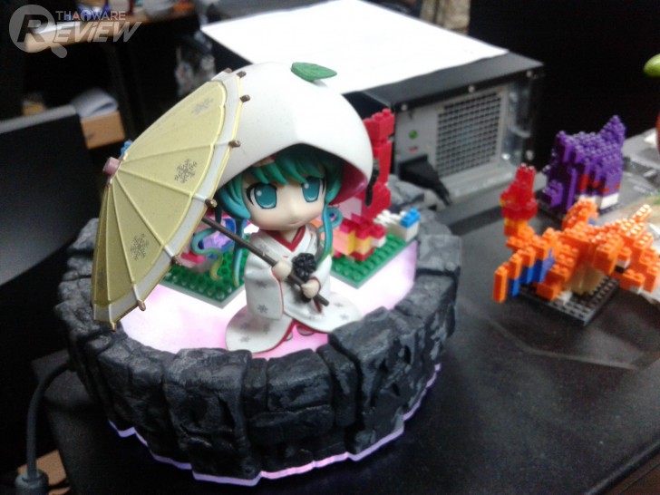 Samsung Galaxy J1 (2016) สมาร์ทโฟนรุ่นเล็ก จิ๋วแจ๋วเจาะโลก