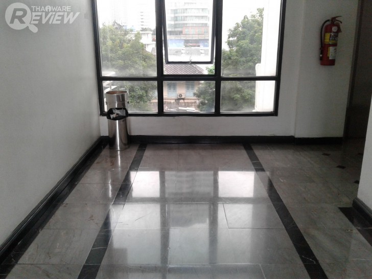 Samsung Galaxy J1 (2016) สมาร์ทโฟนรุ่นเล็ก จิ๋วแจ๋วเจาะโลก