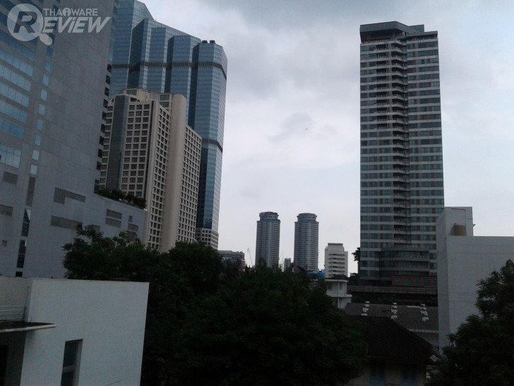 Samsung Galaxy J1 (2016) สมาร์ทโฟนรุ่นเล็ก จิ๋วแจ๋วเจาะโลก