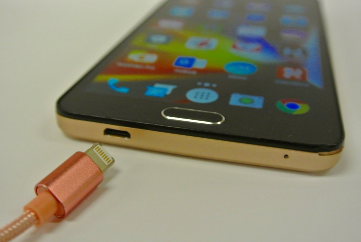 พกสายเดียวจบ WSKEN M-cable 2 in 1 ชาร์จได้ทั้ง iPhone iPad และ Android