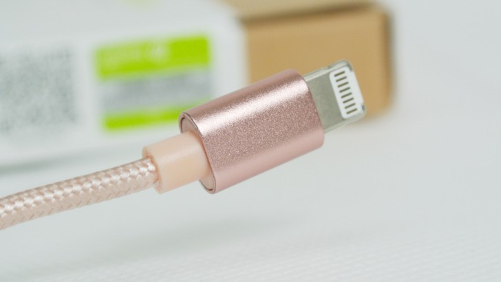 พกสายเดียวจบ WSKEN M-cable 2 in 1 ชาร์จได้ทั้ง iPhone iPad และ Android ภายในหัวเดียว