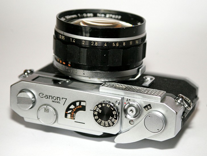 พระอัจฉริยะภาพของพระบาทสมเด็จพระปรมินทรมหา ภูมิพลอดุลยเดช ในการนำเทคโนโลยีมาใช้ในพระราชกรณียกิจ