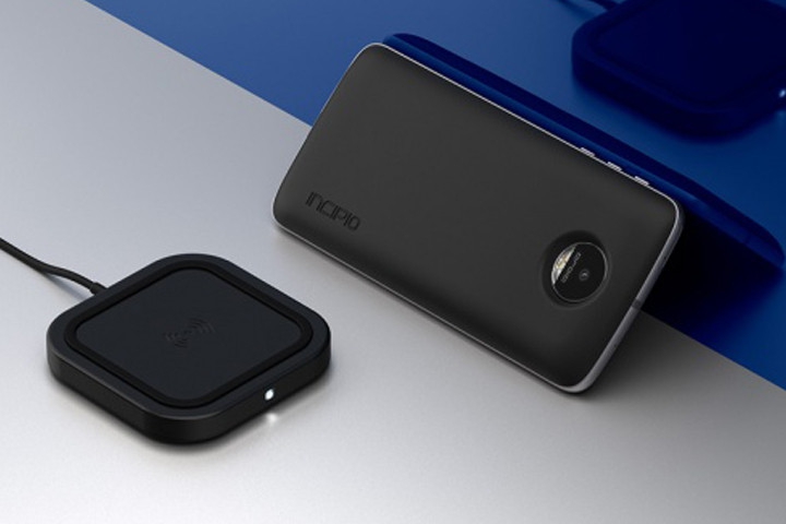 สัมผัสแรก สมาร์ทโฟนตระกูล Moto Z ที่เปลี่ยนเป็นผู้ช่วยมืออาชีพได้ด้วย Moto Mods สัมผัสแรก สมาร์ทโฟนตระกูล Moto Z ที่เปลี่ยนเป็นผู้ช่วยมืออาชีพได้ด้วย Moto Mods