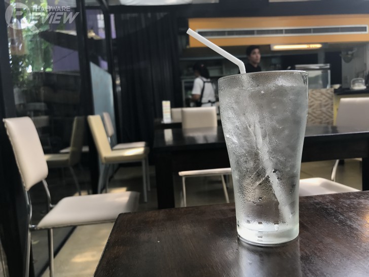 iPhone 7 Plus เครื่องศูนย์ไทย ดีไซน์เหมือนเดิม เพิ่มเติมเทคโนโลยี และการจากไปของช่องหูฟัง