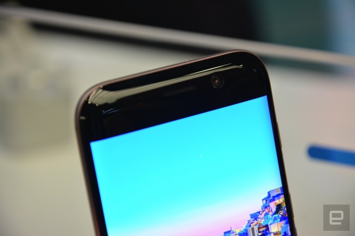 Huawei Honor Magic สมาร์ทโฟนจอโค้ง พร้อมจุดเด่น Magic Live ผู้ช่วยอัจฉริยะ [แปล]