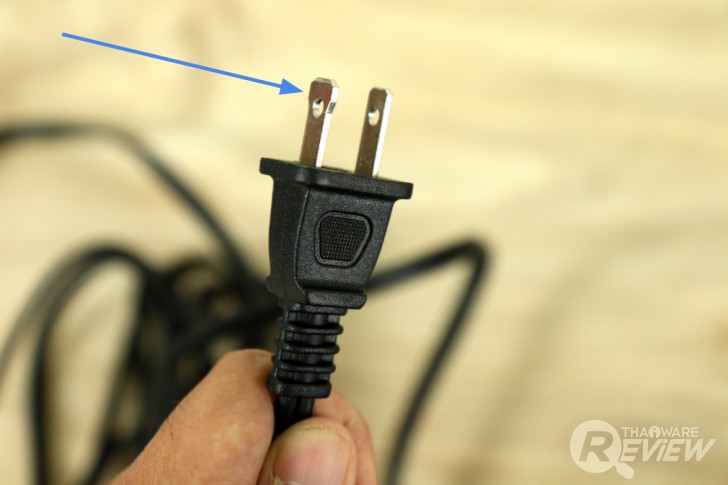 Collar Perfect เตารีดพกพาขนาดเล็ก เบาสบาย ใช้งานง่าย รีดแล้วฟิน