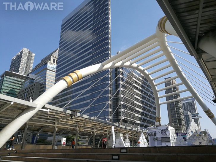 HUAWEI Mate 9 สมาร์ทโฟนดีไซน์หรู การกลับมาอีกครั้งของกล้องคู่จาก Leica