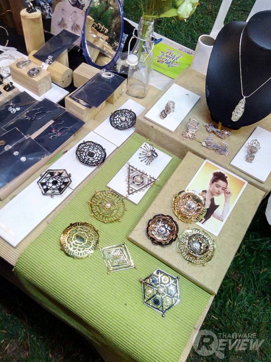 Aston Luxury S สมาร์ทโฟนดีไซน์หรูเซลฟี่ตัวแม่ กล้องหน้า 13 ล้าน ราคาเบา