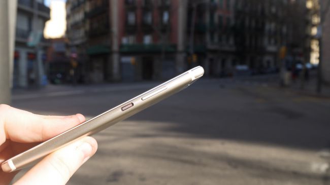 Huawei P10 สมาร์ทโฟน High-End พร้อมกล้องคุณภาพสูงจาก Leica [แปล]