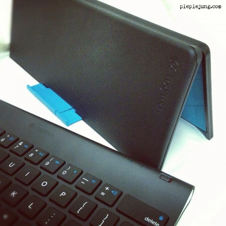 เพิ่มพลังการทำงานด้วย Logitech Keyboard for iPad ช่วยให้การพิมพ์เป็นเรื่องง่ายขึ้น