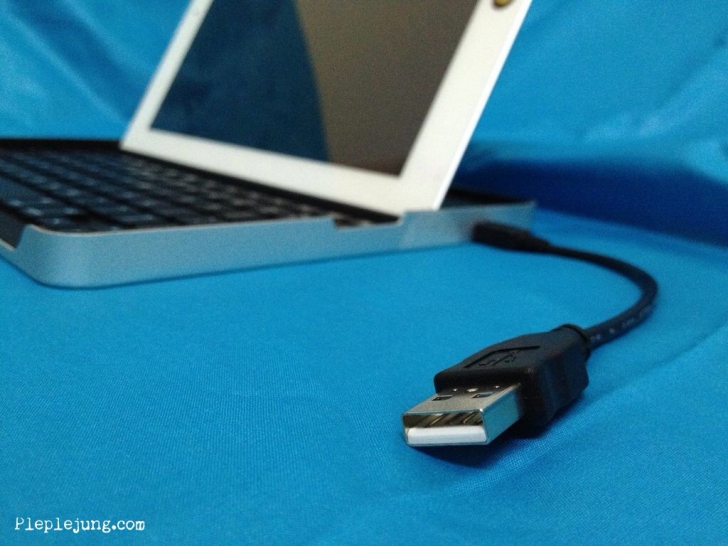 ความสามารถทีแตกต่างของ Logitech Keyboard for iPad2 และ iPad1