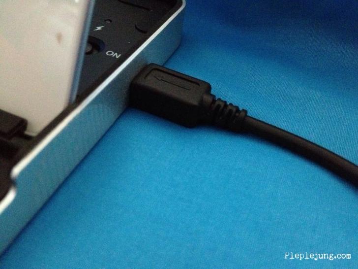 ความสามารถทีแตกต่างของ Logitech Keyboard for iPad2 และ iPad1