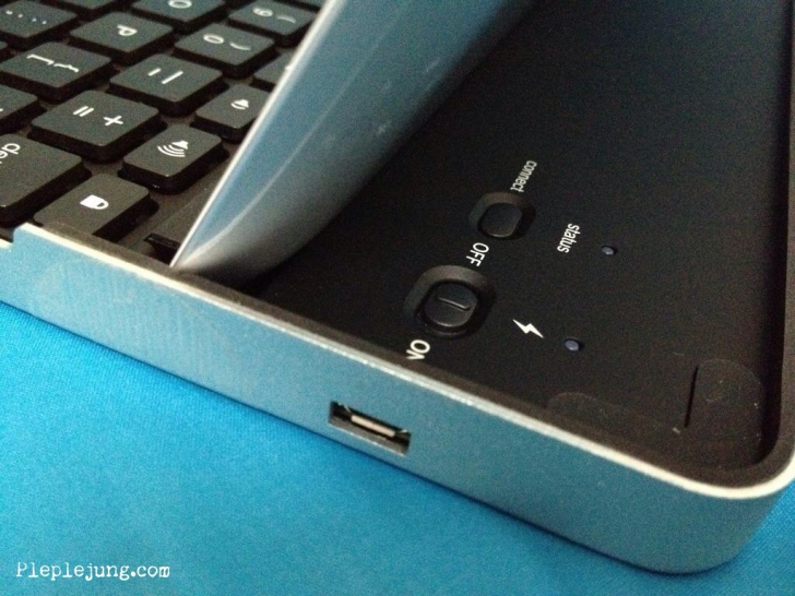 ความสามารถทีแตกต่างของ Logitech Keyboard for iPad2 และ iPad1