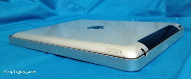 ความสามารถทีแตกต่างของ Logitech Keyboard for iPad2 และ iPad1