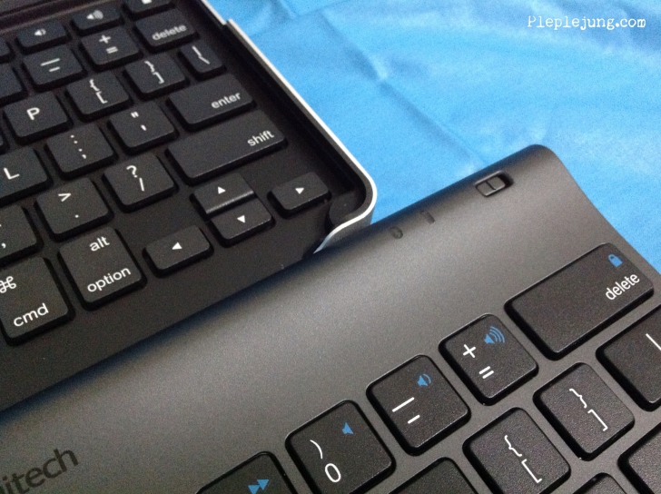 ความสามารถทีแตกต่างของ Logitech Keyboard for iPad2 และ iPad1