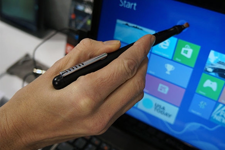 Touch8 นวัตกรรมอัจฉริยะที่เปลี่ยนคอมฯแบบเดิมให้เป็นหน้าจอทัชสกรีน Touch8 นวัตกรรมอัจฉริยะที่เปลี่ยนคอมฯแบบเดิมให้เป็นหน้าจอทัชสกรีน