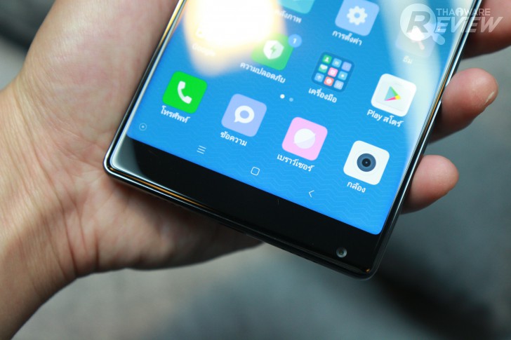 Xiaomi Mi MiX หมวยจอยักษ์ รักไร้พรมแดน กับดีไซน์ไร้ขอบ สวยสะกดทุกสายตาเมื่อแรกพบ