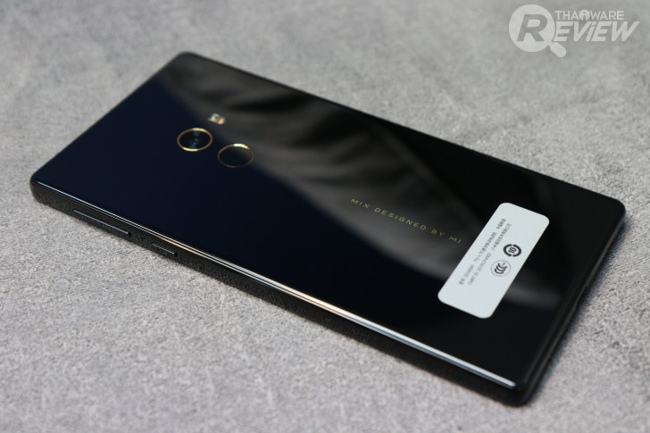 Xiaomi Mi MiX หมวยจอยักษ์ รักไร้พรมแดน กับดีไซน์ไร้ขอบ สวยสะกดทุกสายตาเมื่อแรกพบ