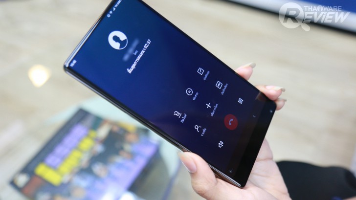 Xiaomi Mi MiX หมวยจอยักษ์ รักไร้พรมแดน กับดีไซน์ไร้ขอบ สวยสะกดทุกสายตาเมื่อแรกพบ