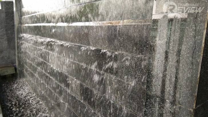 Xiaomi Mi MiX หมวยจอยักษ์ รักไร้พรมแดน กับดีไซน์ไร้ขอบ สวยสะกดทุกสายตาเมื่อแรกพบ