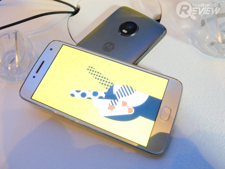 Moto G5 Plus สมาร์ทโฟนแอนดรอยด์ระดับกลาง พร้อมดีไซน์และกล้องระดับพรีเมี่ยม