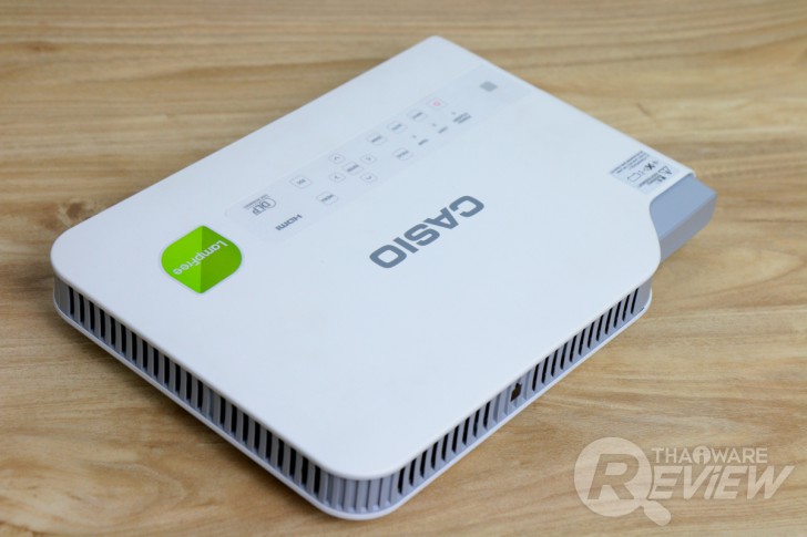 Casio XJ-A257 สลิมโปรเจคเตอร์บางเบา ภาพสวย สะดวกด้วยการฉายผ่านสมาร์ทโฟน