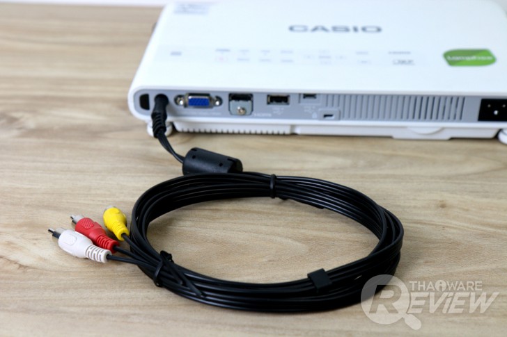 Casio XJ-A257 สลิมโปรเจคเตอร์บางเบา ภาพสวย สะดวกด้วยการฉายผ่านสมาร์ทโฟน