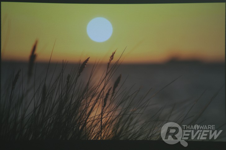 Casio XJ-A257 สลิมโปรเจคเตอร์บางเบา ภาพสวย สะดวกด้วยการฉายผ่านสมาร์ทโฟน